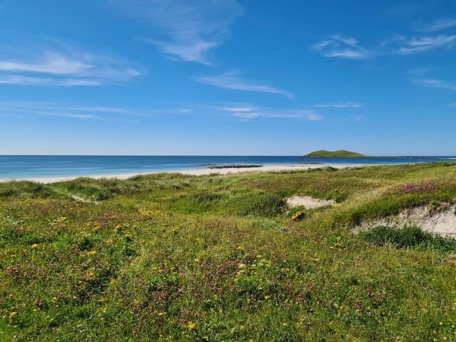فيلا Loch An Eilean Pod Isle Of South Uist Pollachara المظهر الخارجي الصورة
