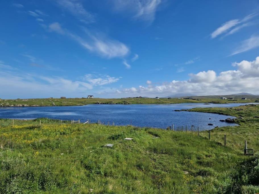 فيلا Loch An Eilean Pod Isle Of South Uist Pollachara المظهر الخارجي الصورة