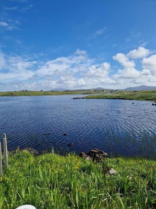 فيلا Loch An Eilean Pod Isle Of South Uist Pollachara المظهر الخارجي الصورة