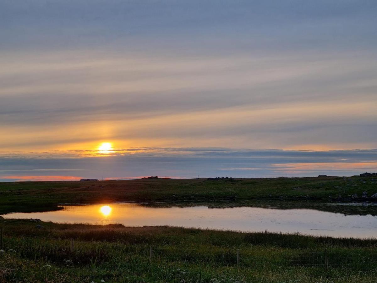 فيلا Loch An Eilean Pod Isle Of South Uist Pollachara المظهر الخارجي الصورة