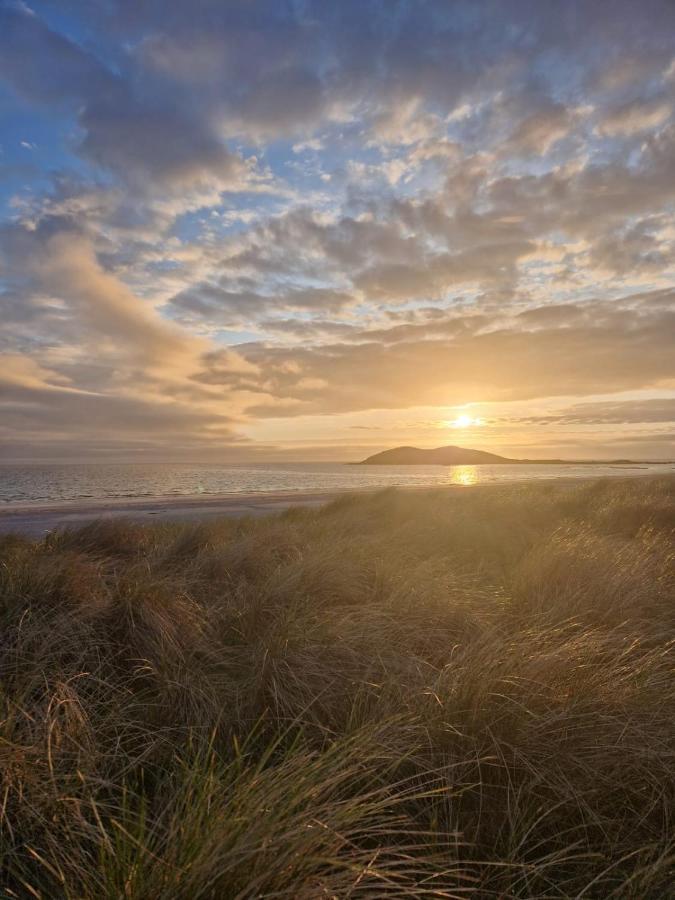فيلا Loch An Eilean Pod Isle Of South Uist Pollachara المظهر الخارجي الصورة