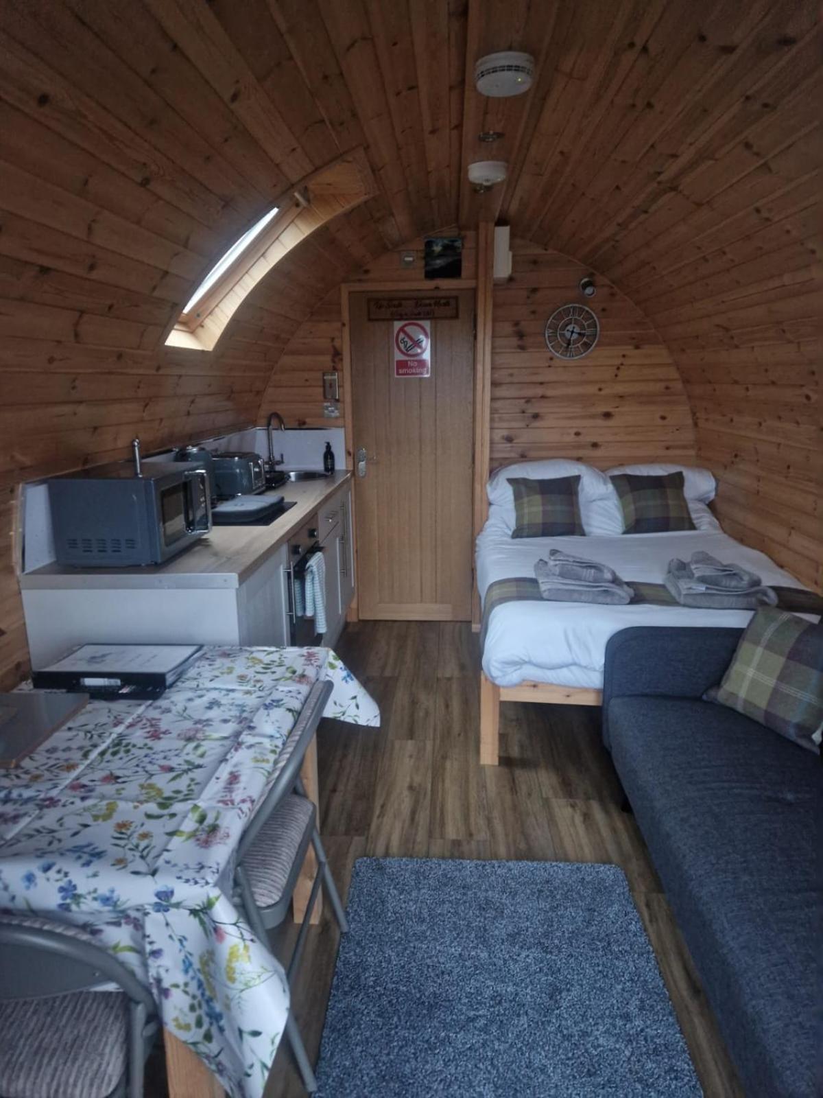 فيلا Loch An Eilean Pod Isle Of South Uist Pollachara المظهر الخارجي الصورة